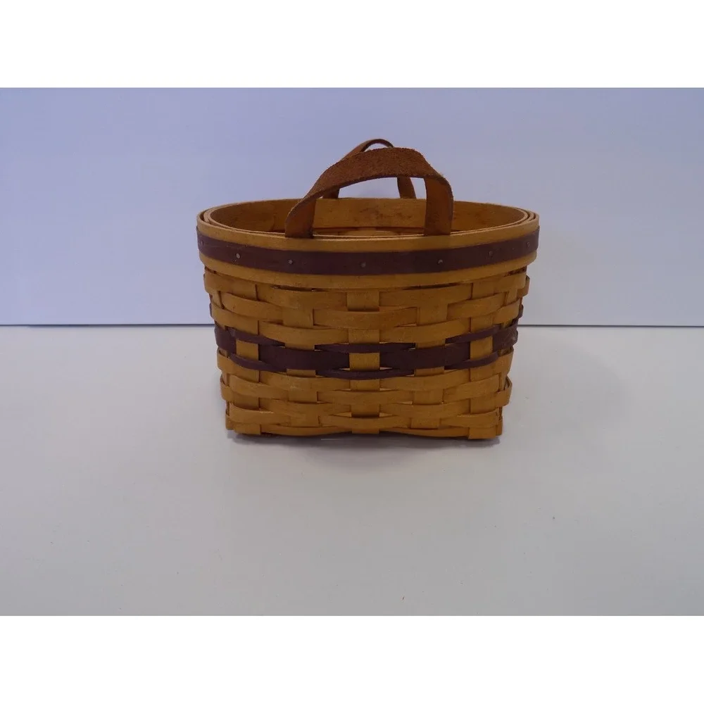 May Series Petunia Basket w/ Plastic Protector 1997 Longaberger - Purple Slats